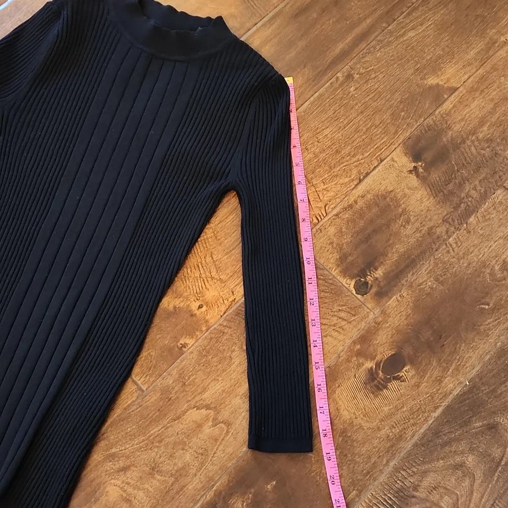 White House Black Market ribbed mock neck open back 3/4 sleeve sweater - Picture 7 of 7